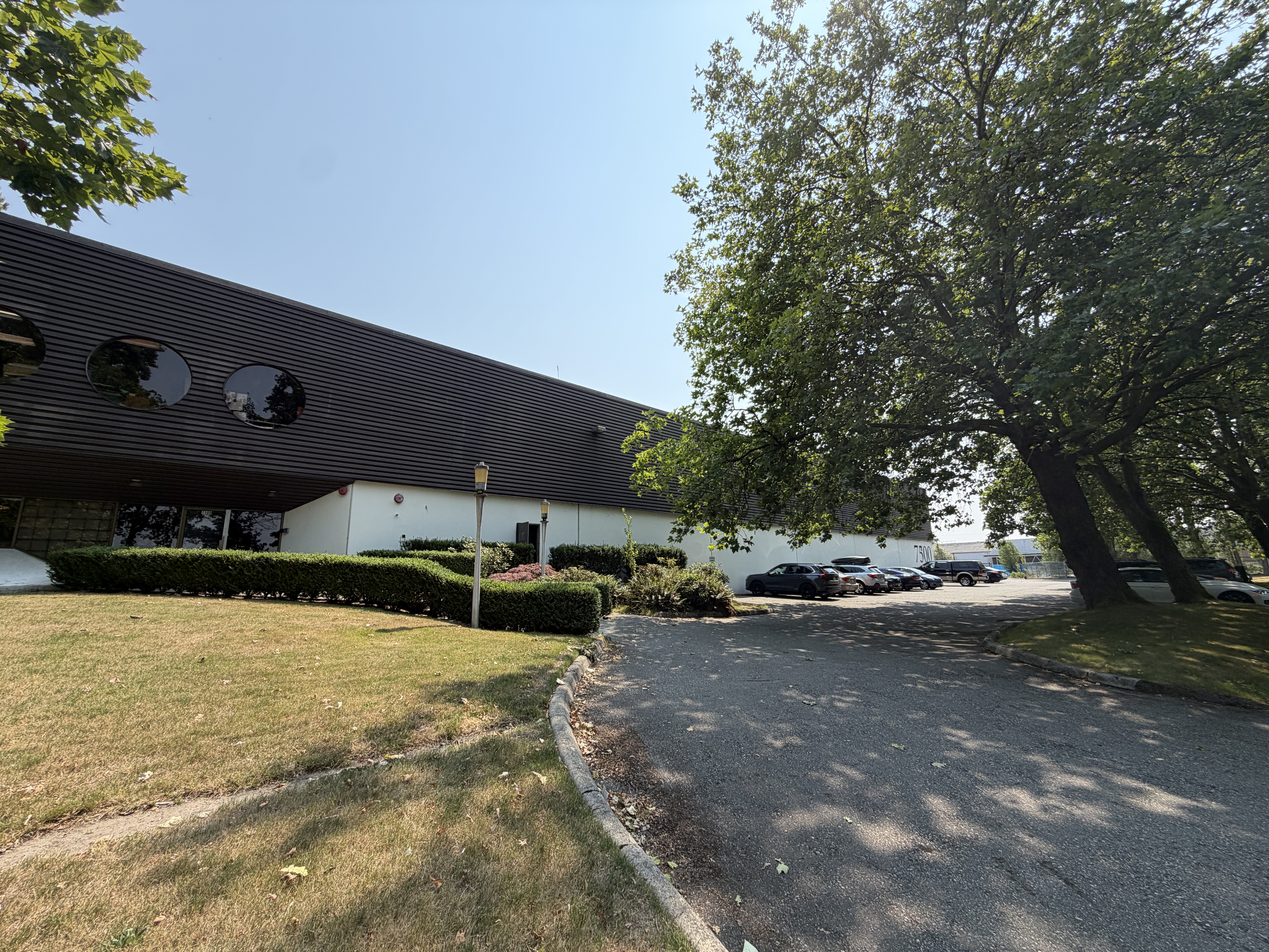 Parking area near 7500 River Road